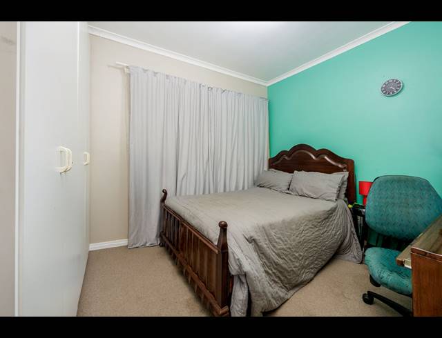 3 BEDROOM HOUSE FOR SALE IN SONSTRAAL HEIGHTS
